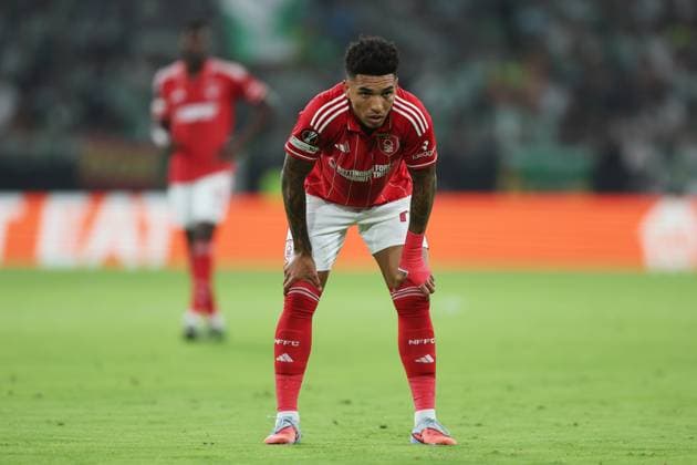 Igor Jesus of Nottingham Forest looks on Real Betis v Nottingham Forest, UEFA Europa League, Football, Villamarin Stadium, Seville, Spain - 24 Sep 2025Seville Villamarin Stadium Spain EDITORIAL USE ONLY No use with unauthorised audio, video, data, fixture lists, club league logos or live services. Online in-match use limited to 120 images, no video emulation. No use in betting, games or single club league player publications.  Copyright: xAntonioxPozo Shutterstockx 15498594v