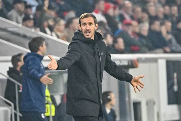 Julian Schuster SC Freiburg, coach with emotion GER, SC Freiburg FC Basel, football, Europa League, 1 matchday, 2025 2026 season, 24 09 2025 GER, SC Freiburg FC Basel, football, Europa League, 1 matchday, 2025 2026 season, 24 09 2025 Freiburg Copyright: xEibner-Pressefoto ThomasxHessx EP_THS