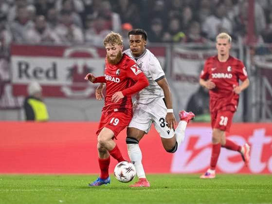 Jan-Niklas Beste (SC Freiburg) und Junior Ze (FC Basel) battle for the ball during the UEFA Europa League 2025 26 League Phase MD1 match between SC Freiburg and FC Basel 1893 at Stadion am Wolfswinkel on September 24, 2025 in Freiburg, Germany. (Photo by Harry Langer DeFodi Images) Jan Niklas Beste SC Freiburg und Junior Ze FC Basel battle for the ball during the UEFA Europa League 2025 26 League Phase MD1 match between SC Freiburg and FC Basel 1893 at Stadion am Wolfswinkel on September 24, 2025 in Freiburg, Germany Photo by Harry Langer DeFodi Images