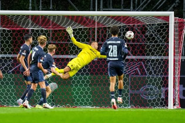 UEFA Europa League: S.C. Braga v Feyenoord Braga - Goalkeeper Timon Wellenreuther of Feyenoord during the first match of the UEFA Europa League 2025 2026. The match is set between S.C. Braga and Feyenoord at Estadio Municipal de Braga on 24 September 2025 in Braga, Portugal. Copyright: xYannickxVerhoevenx