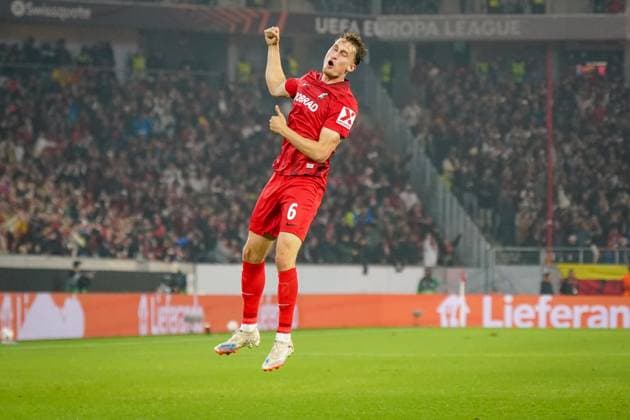 Soccer UEFA Europa League 2025 26, 1 Matchday SC Freiburg vs FC Basel Europa Park Stadion Freiburg Goal and goal celebration to 1 0 by Patrick Osterhage SC Freiburg, 06 Joy, emotions, jubilation Freiburg im Breisgau Baden Württemberg Germany Copyright: xJOERANxSTEINSIEKx