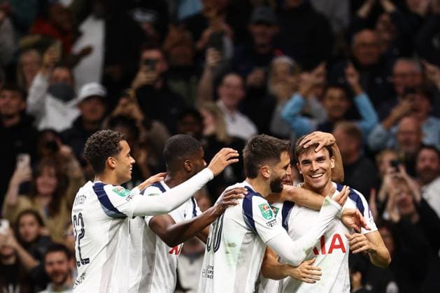 Tottenham Hotspur gegen Doncaster Rovers 24. September 2025, London Carabao Cup Dritte Runde Tottenham Hotspur gegen Doncaster Rovers Joao Palhinha von Tottenham Hotspur feiert sein erstes Tor Foto Jacques Feeney Abseits London UK  Copyright: xJacquesxFeeneyx xOffsidexOffside