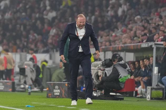 Ludovic Magnin FC Basel, Head Coach screams , Germany, Football, UEFA Europa League, Matchday 1, League Phase, 2025 2026, SC Freiburg vs FC Basel, 24 09 2025, Europa Park Stadion, Freiburg, Germany Freiburg Europa Park Stadion Baden Württemberg Germany Copyright: xArnexAmbergx