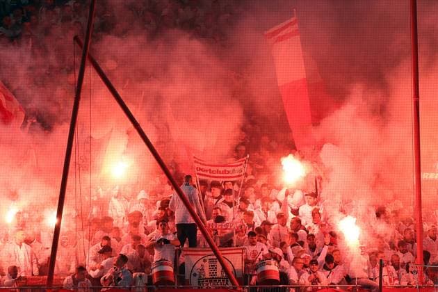 24 09 2025, xrekx, Football UEFA Europa League, SC Freiburg FC Basel v l Freiburg Fans ,Atmosphere, Scarves, Shirt, Flag, Banner, Ultras, Spectators, Visitors, Choreo, Choreography, atmosphere, spectators, Visitors Pyro DFL DFB REGULATIONS PROHIBIT ANY USE OF PHOTOGRAPHS as IMAGE SEQUENCES and or QUASI VIDEO Freiburg