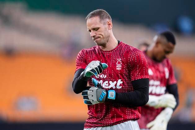 September 24, 2025, Sevilla, Sevilla, SPAIN: Matz Sels of Nottingham Forest FC warms up during the UEFA Europa League, football match played between Real Betis and Nottingham Forest at La Cartuja stadium on September 24, 2025, in Sevilla, Spain. Sevilla SPAIN - ZUMAa181 20250924_zaa_a181_163 Copyright: xJoaquinxCorcherox