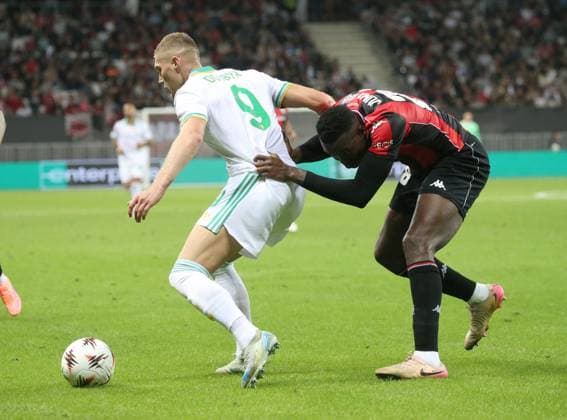 RECORD DATE NOT STATED OGCNICE AS ROME LIGUE EUROPA SERGE HAOUZI MAXPPP - Nice Ligue Europa 1ere journee a l Allianz Riviera de Nice le 24 Septembre 2025 l OgcNice recoit le club italien de l AS Roma Le nicois Bah au prise avec l italien Dovbik Nice Alpes Maritimes France France  Copyright: xMAXPPPxSERGExHAOUZIx SHZ202509245905 SHZ202509245905