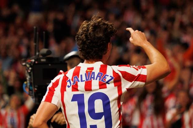 Julian Alvarez seen celebrating after scoring goal during LaLiga EA SPORTS 25 26 game between teams of Atletico de Madrid and Rayo Vallecano at Estadio Civitas Metropolitano (Maciej Rogowski Ball Raw Images) Madrid Riyadh Air Metropolitano Spain Copyright: xMaciejxRogowskix maciejrogowski_atleticovsrayo25_26-09
