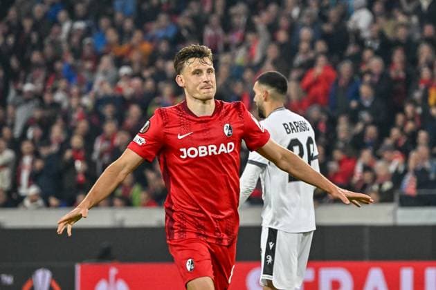 Maximilian Eggestein SC Freiburg, 08 celebrates his goal for 2 0 GER, SC Freiburg FC Basel, Football, Europa League, Matchday 1, Season 2025 2026, 24 09 2025 GER, SC Freiburg FC Basel, Football, Europa League, Matchday 1, Season 2025 2026, 24 09 2025 Freiburg Copyright: xEibner-Pressefoto ThomasxHessx EP_THS