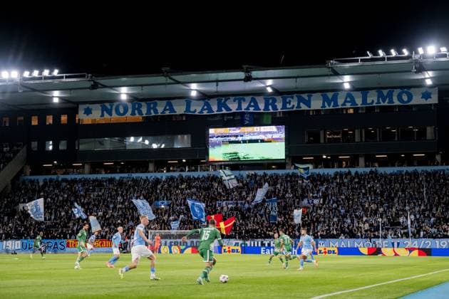 250924 Supporters of Malmö FF during the UEFA Europa League football match between Malmö FF and Ludogorets on September 24, 2025 in Malmö Photo Petter Arvidson BILDBYRAN kod PA PA1085 fotboll football soccer fotball uefa europa league europa league malmö ff ludogorets bbeng publik  Copyright: PETTERxARVIDSON BB250924PA195