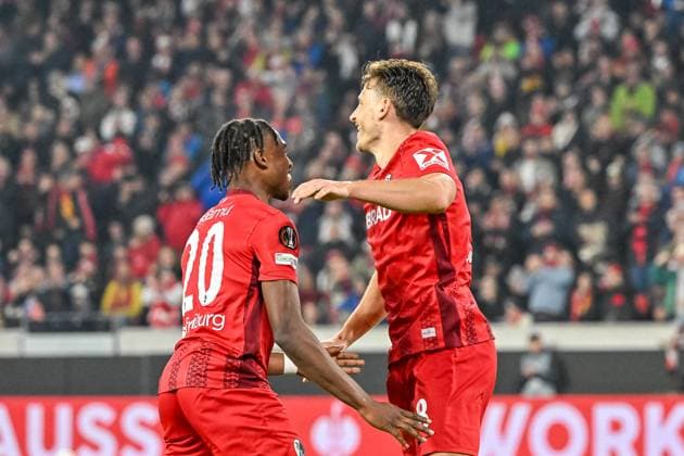 Junior Adamu SC Freiburg, 20 , Maximilian Eggestein SC Freiburg, 08 celebrate the goal to 2 0 by Maximilian Eggestein SC Freiburg, 08 GER, SC Freiburg FC Basel, Football, Europa League, Matchday 1, Season 2025 2026, 24 09 2025 GER, SC Freiburg FC Basel, Football, Europa League, Matchday 1, Season 2025 2026, 24 09 2025 Freiburg Copyright: xEibner-Pressefoto ThomasxHessx EP_THS