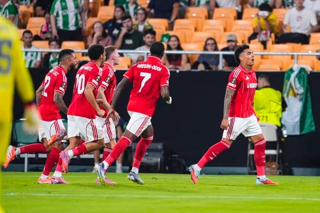 September 24, 2025, Sevilla, Sevilla, SPAIN: Igor Jesus of Nottingham Forest FC celebrates a goal during the UEFA Europa League, football match played between Real Betis and Nottingham Forest at La Cartuja stadium on September 24, 2025, in Sevilla, Spain. Sevilla SPAIN - ZUMAa181 20250924_zaa_a181_171 Copyright: xJoaquinxCorcherox