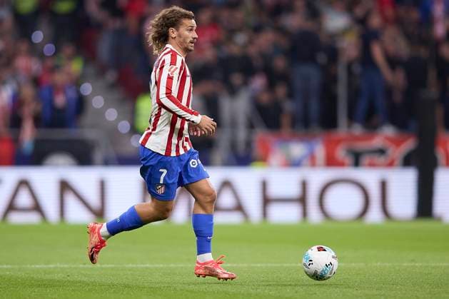 Antoine Griezmann (Atletico de Madrid) controls the ball during the LaLiga EA Sports match between AtlÃ tico Madrid v Rayo Vallecano at Riyahd Air Metropolitano on September 24, 2025 in Madrid, Spain. (Photo by Manu Reino DeFodi Images) Antoine Griezmann Atletico de Madrid controls the ball during the LaLiga EA Sports match between AtlÃ tico Madrid v Rayo Vallecano at Riyahd Air Metropolitano on September 24, 2025 in Madrid, Spain Photo by Manu Reino DeFodi Images
