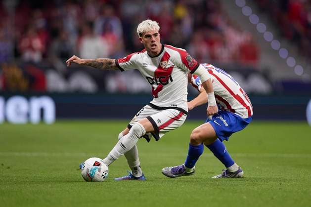 Pep Chavarria (Rayo Vallecano) controls the ball during the LaLiga EA Sports match between AtlÃ tico Madrid v Rayo Vallecano at Riyahd Air Metropolitano on September 24, 2025 in Madrid, Spain. (Photo by Manu Reino DeFodi Images) Pep Chavarria Rayo Vallecano controls the ball during the LaLiga EA Sports match between AtlÃ tico Madrid v Rayo Vallecano at Riyahd Air Metropolitano on September 24, 2025 in Madrid, Spain Photo by Manu Reino DeFodi Images