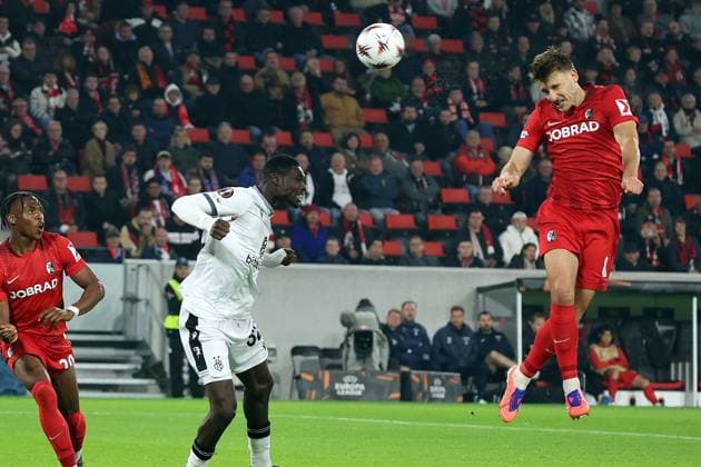24 09 2025, xrekx, Football UEFA Europa League, SC Freiburg FC Basel v l Goal kick header to 2 0 by Maximilian Eggestein SC Freiburg DFL DFB REGULATIONS PROHIBIT ANY USE OF PHOTOGRAPHS as IMAGE SEQUENCES and or QUASI VIDEO Freiburg