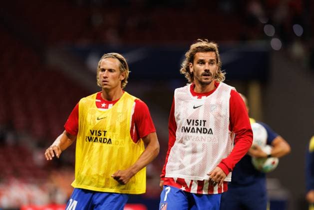 Antoine Griezmann and Marcos Llorente seen during LaLiga EA SPORTS 25 26 game between teams of Atletico de Madrid and Rayo Vallecano at Estadio Civitas Metropolitano (Maciej Rogowski Ball Raw Images) Madrid Riyadh Air Metropolitano Spain Copyright: xMaciejxRogowskix maciejrogowski_atleticovsrayo25_26-16