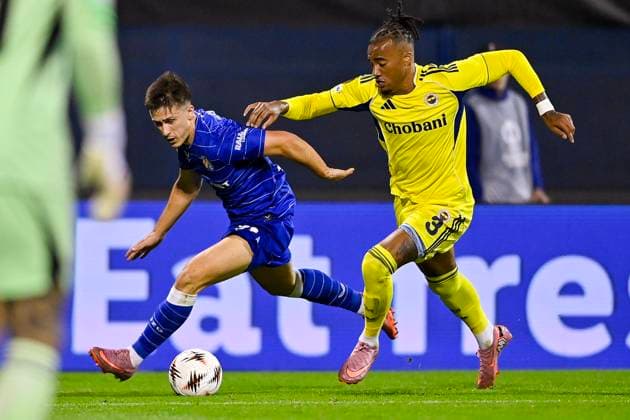 GNK Dinamo v Fenerbahce SK - UEFA Europa League 2025 26 League Phase MD1 ZAGREB, CROATIA - SEPTEMBER 24: Mateo Lisica and Archie Brown during the UEFA Europa League 2025 26 League Phase MD1 match between GNK Dinamo and Fenerbahce SK at Stadion Maksimir on September 24, 2025 in Zagreb, Croatia.  IgorxSoban PIXSELL