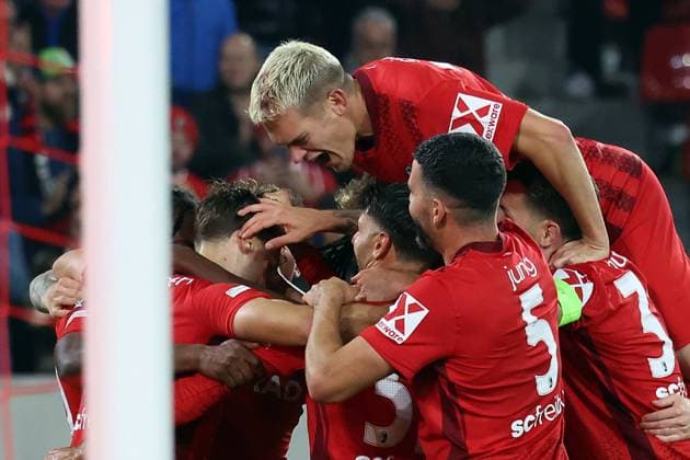 24 09 2025, xrekx, Football UEFA Europa League, SC Freiburg FC Basel v l Goal celebration after the goal to celebrate the goal celebrate 2 0 by Maximilian Eggestein SC Freiburg with Matthias Ginter SC Freiburg DFL DFB REGULATIONS PROHIBIT ANY USE OF PHOTOGRAPHS as IMAGE SEQUENCES and or QUASI VIDEO Freiburg