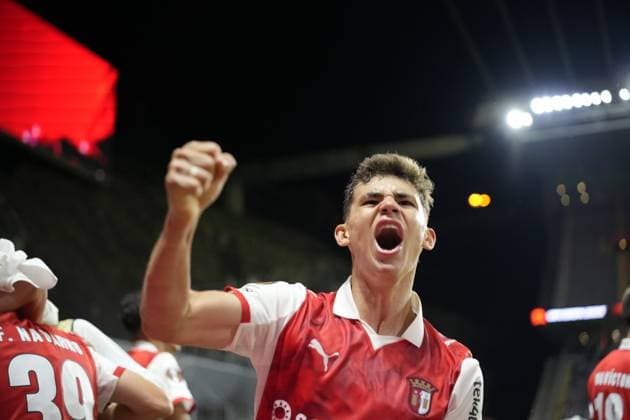 UEFA Europa League - SC Braga vs Feyenoord Braga, Portugal - 24 09 2025: UEFA Europa League match between SC Braga and Feyenoord at Estadio Municipal de Braga. 39 Braga attacker, Fran Navarro celebrates scoring his sides first goal of the match Mandatory Credit: Pedro Loureiro Avant Sports Agency Braga Estadio Municipal de Braga Portugal Copyright: xx