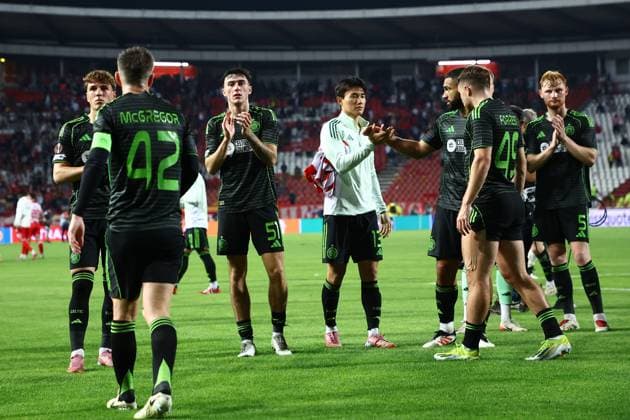 Celtic players after the match Crvena zvezda v Celtic, UEFA Europa League, Football, Rajko Mitic Stadium, Belgrade, Serbia - 24 Sep 2025Belgrade Rajko Mitic Stadium Serbia EDITORIAL USE ONLY No use with unauthorised audio, video, data, fixture lists, club league logos or live services. Online in-match use limited to 120 images, no video emulation. No use in betting, games or single club league player publications. Copyright: xNikolaxKrstic Shutterstockx 15498417eu