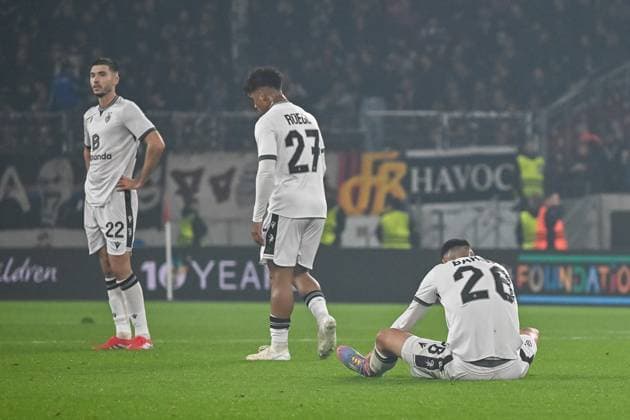 Leo Leroy FC Basel, 22 , Kevin Rueegg FC Basel, 27 , Adrian Leon Barisic FC Basel, 26 are disappointed about the defeat at SC Freiburg GER, SC Freiburg FC Basel, Football, Europa League, Matchday 1, Season 2025 2026, 24 09 2025 GER, SC Freiburg FC Basel, Football, Europa League, Matchday 1, Season 2025 2026, 24 09 2025 Freiburg Copyright: xEibner-Pressefoto ThomasxHessx EP_THS