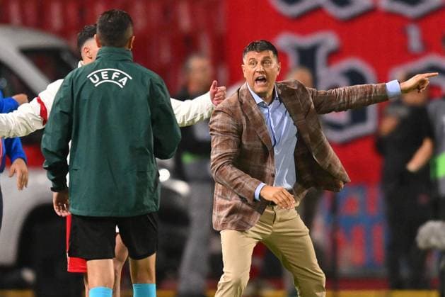 CRVENA ZVEZDA vs CELTIC GLASGOW VLADAN MILOJEVIC coach football Crvena zvezda vs Celtic Glasgow UEFA Europa league match at Rajko Mitic stadium, Belgrade 24.09.2025 Foto: FOOTBALL, UEFA EUROPA LEAGUE, CRVENA ZVEZDA, RED STAR, CELTIC GLASGOW Belgrade Rajko Mitic stadium Serbia Copyright: xMarkoxMetlasx xMNxPressx