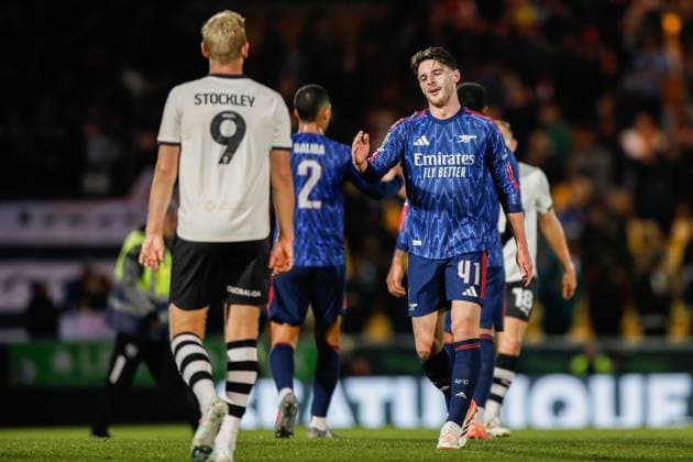Port Vale v Arsenal Carabao Cup Jayden Stockley of Port Vale and Declan Rice of Arsenal after the Carabao Cup Third Round match at Vale Park, Burslem UK Newspapers OUT Copyright: xMaxxTomlinsonx FIL-22273-0060