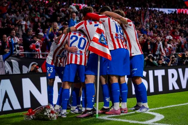 Atletico de Madrid v Rayo Vallecano - LaLiga EA Sports Players of Atletico de Madrid (from L to R) Julian Alvarez, Giuliano Simeone, Matteo Ruggeri, Marc Pubill celebrates a goal during the LaLiga EA Sports football match between Atletico de Madrid and Rayo Vallecano at Estadio Riyadh Air Metropolitano on September 24, 2025 in Madrid, Spain. Madrid Estadio Riyadh Air Metropolitano Madrid Spain Copyright: xAlbertoxGardinx AGardin_20250924_Foot_Liga_Atl_Mad_Rayo_0696