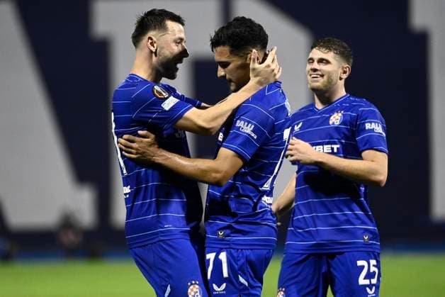 Croatia, Zagreb, 240925. Maksimir Stadium. UEFA Europa League 1st round match, GNK Dinamo - Fenerbahce SK. In the photo: Dinamo s goal celebration. Photo: Ronald Gorsic CROPIX Copyright: xxRonaldxGorsicx dinamo_fenerbahce105-240925