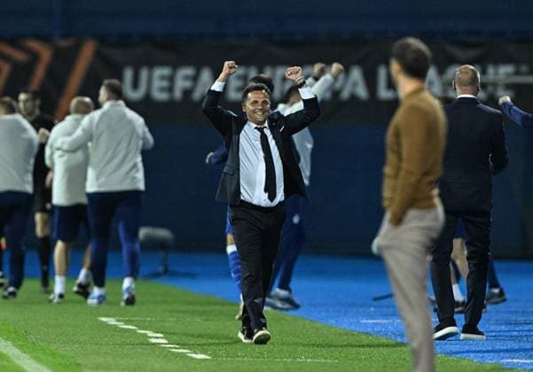 Dinamo Zagreb v Fenerbahce - UEFA Europa League ZAGREB, CROATIA - SEPTEMBER 24: Head Coach of Dinamo Zagreb Mario Kovacevic celebrates after a score during the UEFA Europa League week 1 match between Dinamo Zagreb and Fenerbahce at Maksimir Stadium in Zagreb, Croatia, on September 24, 2025. Elif Ozturk Anadolu Zagreb Croatia. Editorial use only. Please get in touch for any other usage.  Copyright: x2025xAnadoluxElifxOzturkx