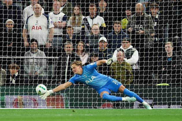 24th September 2025; Tottenham Hotspur Stadium, London, England; Carabao Cup Football, Tottenham Hotspur versus Doncaster Rovers; Antonin Kinsky of Tottenham Hotspur saves a shot on goal and pushes it onto the post to bounced clear  HenningxvonxJagow