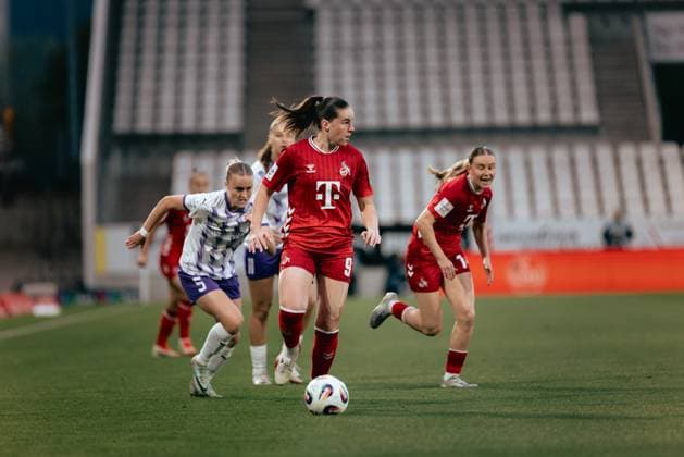 Essen, Germany, September 24th 2025 Adriana Achcinska ( 9 - 1. FC Köln) dribbling during the Google Pixel Frauen Bundesliga match between SGS Essen and 1.FC Köln at Franz-Kremer-Stadion, in Cologne, Germany. (Gabor Baumgarten SPP) Copyright: xGaborxBaumgartenx xSPPx spp-en-GaBaSp-25_09_24_SGS Essen_1.FC Kln_Gabor_Baumgarten-524513