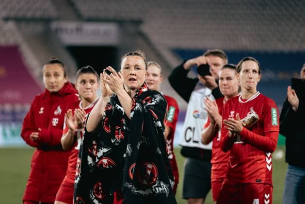 Essen, Germany, September 24th 2025 Marina Hegering ( 33 - 1. FC Köln) celebration of their first win after the game during the Google Pixel Frauen Bundesliga match between SGS Essen and 1.FC Köln at Franz-Kremer-Stadion, in Cologne, Germany. (Gabor Baumgarten SPP) Copyright: xGaborxBaumgartenx xSPPx spp-en-GaBaSp-25_09_24_SGS Essen_1.FC Kln_Gabor_Baumgarten-525180