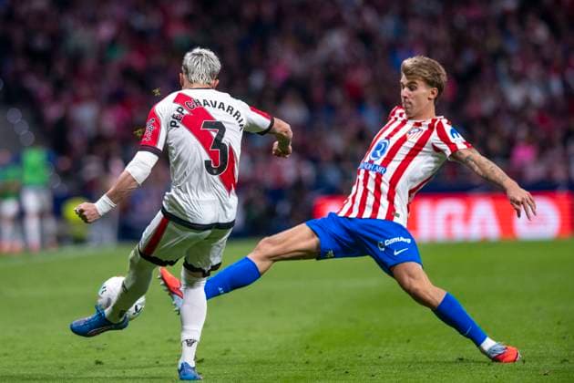 September 25, 2025, Madrid, Madrid, Spain: PEP CHAVARRIA of Rayo Vallecano during the match belonging to La Liga season 25 26 EA soccer Ã¢â‚¬oe ATLETICO DE MADRID - RAYO VALLECANO DE MADRID Ã¢â‚¬Â held on September 24, 2025, at the Riyadh Air Metropolitano, Madrid, Spain. Madrid Spain - ZUMAc312 20250925_zsp_c312_110 Copyright: xOscarxManuelxSanchezx