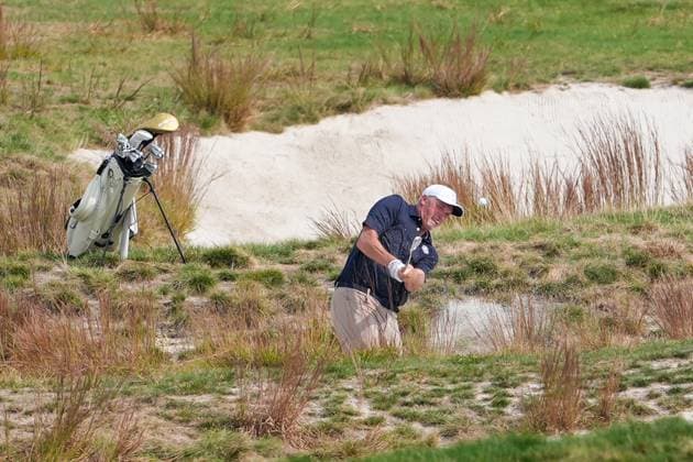 September 24, 2025, Bethpage, New York, USA: Toni Kukoc hits out of the rough on the 18th hole during the All Star Match at the 2025 Ryder Cup at Bethpage State Park Golf Course Bethpage USA - ZUMAw109 20250924_fap_w109_014 Copyright: xDebbyxWongx