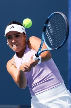 BEIJING, CHINA - SEPTEMBER 25: Camila Osorio of Colombia competes in the Women s Singles Round of 128 match against Ann Li of the United States on day 4 of the 2025 China Open at National Tennis Center on September 25, 2025 in Beijing, China.  Copyright: xVCGx 111593102077