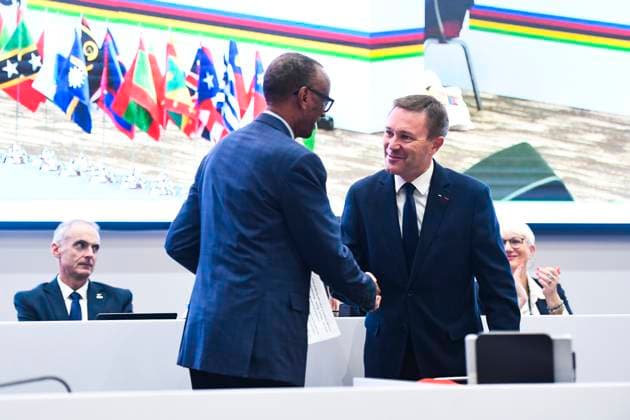 2025 UCI Road World Championships Picture by Simon Wilkinson SWpix.com - 25 09 2025 - Cycling - 2025 UCI Road World Championships - Kigali, Rwanda - 194th UCI Congress - KCC Kigali Convention Centre - UCI President David Lappartient, President of Rwanda Paul Kagame Copyright: x xSWpix.comx(t axPhotographyxHubxLtd)xSimonxWilkinson SWpix.comx SWP-3030-6560