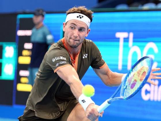 September 25, 2025, Tokyo, Japan - Casper Ruud of Norway returns the ball against Japan s Shintaro Mochizuki during a single round 32 match at the the Japan Open Tennis tournament in Tokyo on Thursday, September 25, 2025. Ruud defeated Mochizuki 4-6, 6-1, 6-1. (photo by Yoshio Tsunoda AFLO) Noxthirdxpartyxsales  aflo_304723845