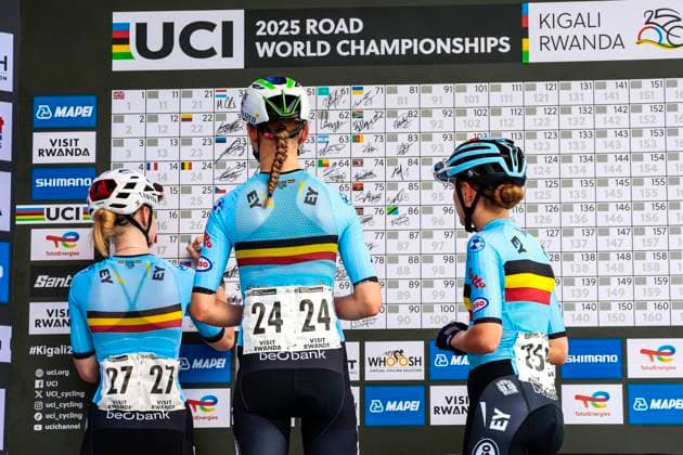 2025 UCI Road World Championships Kigali Rwanda 2025 UCI Road World Championships Kigali Rwanda - Women U23 Road Race - Kigali - Kigali 119,3 km - 25 09 2025 - Xaydee Van Sinaey (Belgium) - Tess Moerman (Belgium) - Lore De Schepper (Belgium) - photo Luca Bettini SprintCyclingAgency 2025 Kigali Rwanda  Copyright: xLucaxBettinix xSprintcyclingagencyx