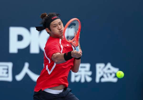 (250925) -- BEIJING, Sept. 25, 2025 -- Zhang Zhizhen competes during the men s singles first round match between Zhang Zhizhen of China and Terence Atmane of France at 2025 China Open tennis tournament in Beijing, China, Sept. 25, 2025. (Photo by Xinhua) (SP)CHINA-BEIJING-TENNIS-CHINA OPEN-MEN S SINGLES-FIRST ROUND (CN) MaxZihan 