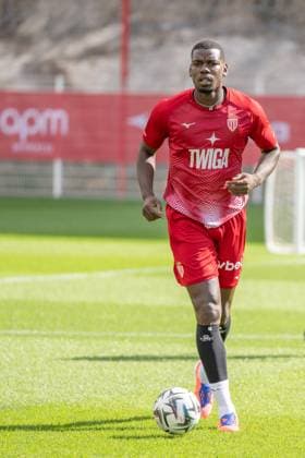 Paul Pogba Training At AS Monaco Football Club Center - France Paul Pogba seen at AS Monaco Football Club training center during collective team training in La Turbie, France, on September 25, 2025. Photo by Laurent Coust ABACAPRESS.COM LA TURBIE France  Copyright: xCoustxLaurent ABACAx