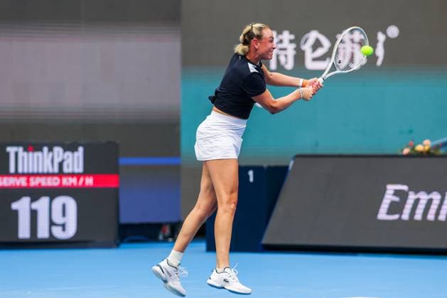BEIJING, CHINA - SEPTEMBER 25: Donna Vekic of Croatia competes in the Women s Singles Round of 128 match against Cristina Bucsa of Spain on day 4 of the 2025 China Open at National Tennis Center on September 25, 2025 in Beijing, China.  Copyright: xVCGx 111593145851