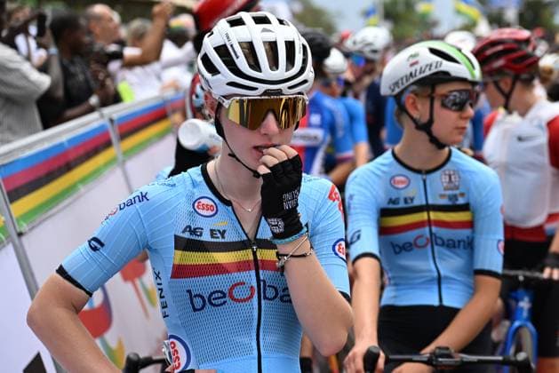 Belgian Xaydee van Sinaey and Belgian Lore de Schepper pictured at the start of the U23 women road race (119,3 km) at the cycling road World Championships in Kigali, Rwanda, Thursday 25 September 2025. The 2025 UCI Road World Championships take place from 21 to 28 September in Kigali, Rwanda. DIRKxWAEM  x135240007x