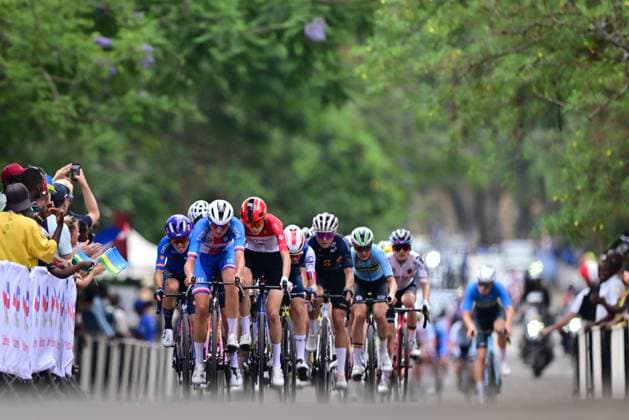 The pack of riders pictured in action during the U23 women road race (119,3 km) at the cycling road World Championships in Kigali, Rwanda, Thursday 25 September 2025. The 2025 UCI Road World Championships take place from 21 to 28 September in Kigali, Rwanda. DIRKxWAEM  x135247996x