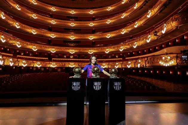 September 25, 2025, Barcelona, Barcelona, SPAIN: Aitana Bonmati of FC Barcelona, Barca poses with her three Ballon d Or awards at the Gran Teatre del Liceu on September 25, 2025 in Barcelona, Spain. Barcelona SPAIN - ZUMAa181 20250925_zaa_a181_014 Copyright: xJavierxBorregox