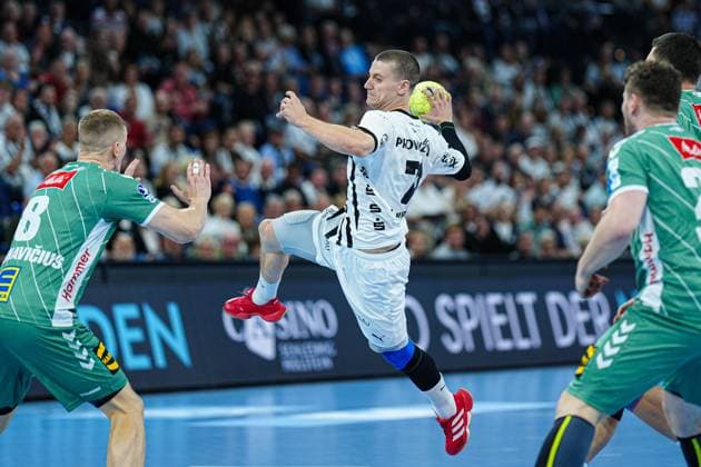 Throw Goal Elias Ellefsen a Skipagotu THW Kiel, 71 GER, THW Kiel vs GWD Minden, Handball, 1 Bundesliga, Matchday 15, Season 2025 2026, 25 09 2025 GER, THW Kiel vs GWD Minden, Handball, 1 Bundesliga, Matchday 15, Season 2025 2026, 25 09 2025 Kiel Copyright: xEibner-Pressefoto MarcelxvonxFehrnx EP_MFN