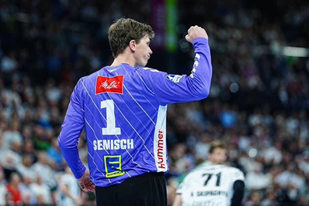 Cheers after Malte Semischs save GWD Minden, 01 GER, THW Kiel vs GWD Minden, Handball, 1 Bundesliga, Matchday 15, Season 2025 2026, 25 09 2025 GER, THW Kiel vs GWD Minden, Handball, 1 Bundesliga, Matchday 15, Season 2025 2026, 25 09 2025 Kiel Copyright: xEibner-Pressefoto MarcelxvonxFehrnx EP_MFN