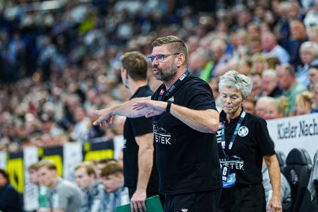 Aaron Ziercke GWD Minden, Coach GER, THW Kiel vs GWD Minden, Handball, 1 Bundesliga, Matchday 15, Season 2025 2026, 25 09 2025 GER, THW Kiel vs GWD Minden, Handball, 1 Bundesliga, Matchday 15, Season 2025 2026, 25 09 2025 Kiel Copyright: xEibner-Pressefoto MarcelxvonxFehrnx EP_MFN