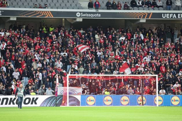FOOTBALL : LOSC Lille vs SK Brann - UEFA Europa League - 25 09 2025 Supporters de Lille lors du match LOSC Lille vs SK Brann, UEFA Europa League phase de ligue, Decathlon Arena stade Pierre Mauroy, le 25 septembre 2025 - photo Laurent Sanson PsnewZ  Copyright: xLaurentxSANSONx xPsnewZx