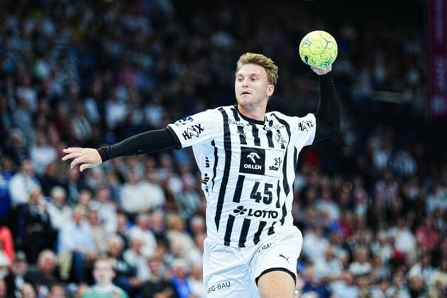 Throw Goal Emil Wernsdorf Madsen THW Kiel, 45 GER, THW Kiel vs GWD Minden, Handball, 1 Bundesliga, Matchday 15, Season 2025 2026, 25 09 2025 GER, THW Kiel vs GWD Minden, Handball, 1 Bundesliga, Matchday 15, Season 2025 2026, 25 09 2025 Kiel Copyright: xEibner-Pressefoto MarcelxvonxFehrnx EP_MFN
