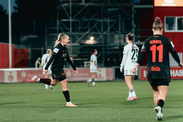 25 09 25, Women, Soccer, Google Pixel Womens Bundesliga, Season 2025 2026, Bayer 04 Leverkusen Eintracht Frankfurt, Matchday 4 Vanessa Fudalla 21 Bayer 04 Leverkusen Cheering over goal for 2 0 Leverkusen Ulrich Haberland Stadion NRW Germany
